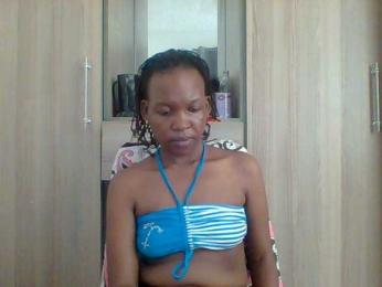 Hotchille webcam bongacams model stream image