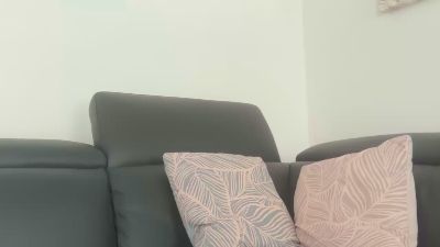 Prishilla webcam model stream image
