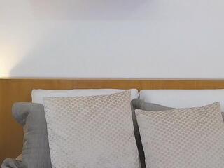 Olivia Ferreira webcam model stream image