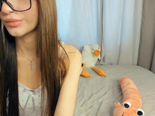 Faozia Steele webcam model stream image