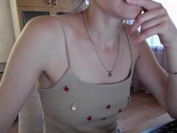 Millie webcam bongacams model stream image