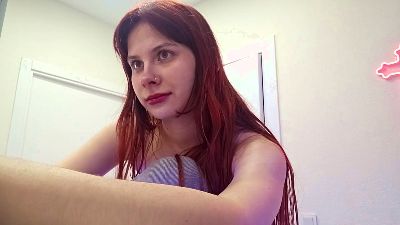 RedWitchHeart webcam model stream image