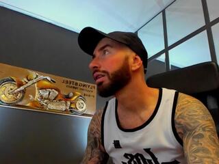 Armand webcam flirt4free model stream image