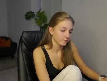 agelina_summer webcam chaturbate model stream image