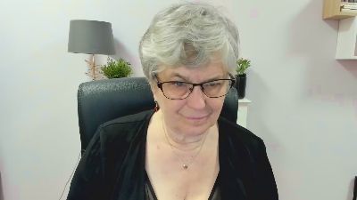 femmeIRIS webcam model stream image