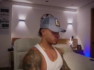 Belami Colton webcam model stream image