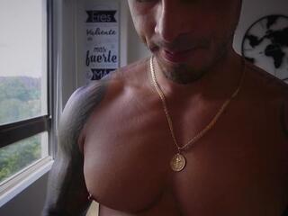 Belami Colton webcam model stream image