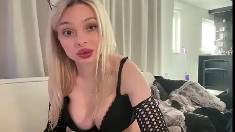 HannaXLove webcam stripchat model stream image