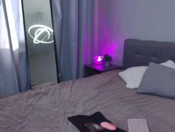 Lilalli webcam model stream image