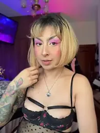 Cinamoonn webcam stripchat model stream image