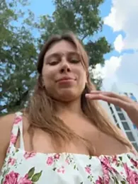 Jucie__Bomb webcam model stream image