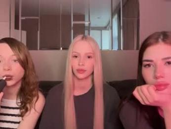 mmkakpoxyi22 webcam chaturbate model stream image