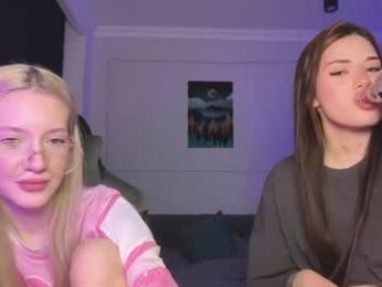 mmkakpoxyi22 webcam model stream image