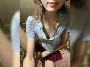 Nichti webcam model stream image