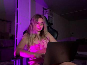 MissyKissy webcam model stream image