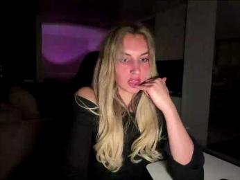 MissyKissy webcam model stream image