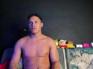 James Owenn webcam flirt4free model stream image