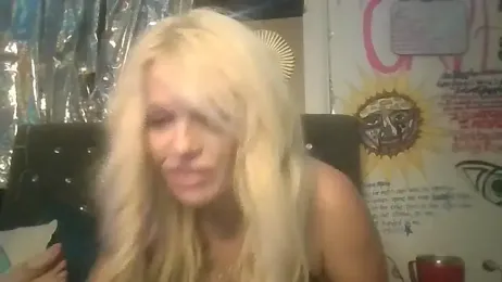 marilyn420 webcam stripchat model stream image