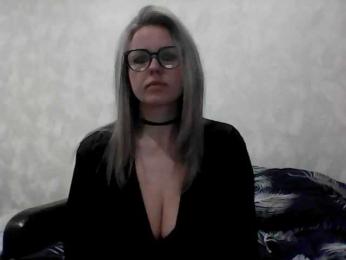 Perverse-family webcam bongacams model stream image