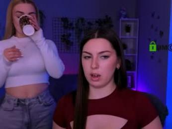 amalialowell webcam model stream image