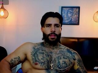 Apolo Rousse webcam model stream image