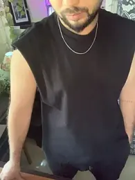 SaltyYoungDaddy webcam model stream image