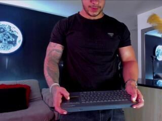 Dammian Miller webcam model stream image