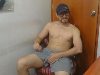 Guiverno webcam flirt4free model stream image