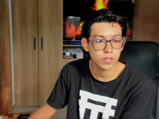 Alan Gonz webcam model stream image