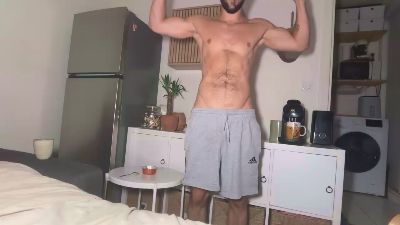Roylarry webcam model stream image