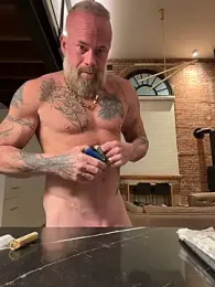 Muscledick40 webcam stripchat model stream image