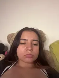 Ema_kraus webcam model stream image