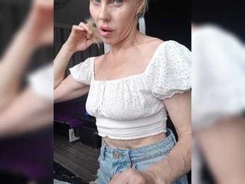 Mazalane webcam model stream image