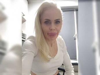 Mazalane webcam model stream image