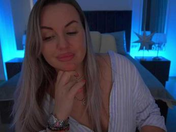 KiraCandyS webcam bongacams model stream image