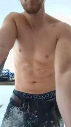 Hugzz08 webcam model stream image