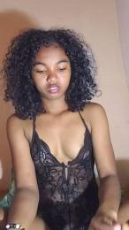 Isah2026 webcam model stream image