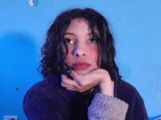 Petite Ariana webcam model stream image