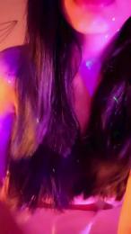 Aloneathome22 webcam cam4 model stream image