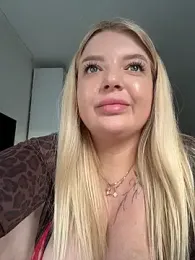 OdriOlsens webcam model stream image