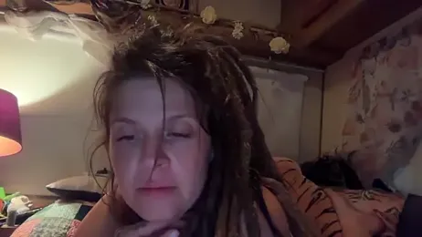 TheMoonNTheSun webcam model stream image
