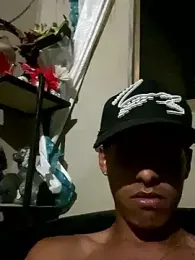 Aleexxx_2005 webcam model stream image