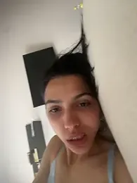 LeslyJouretdy webcam model stream image