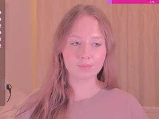 kira-m webcam model stream image