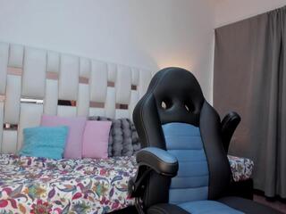 Mathias Key webcam model stream image
