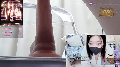 CryKuro_ webcam model stream image