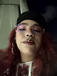 MizzHell webcam model stream image