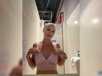 Linnea webcam bongacams model stream image