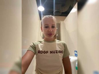 Linnea webcam bongacams model stream image