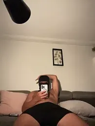 rnboy_hot webcam stripchat model stream image